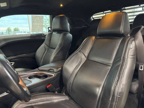 2015 Dodge Challenger SXT