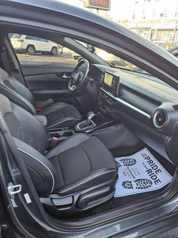 2022 Kia Forte GT Line