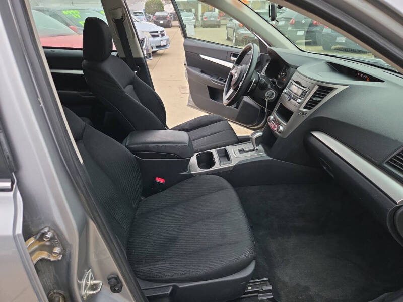 2010 Subaru Outback 2.5i