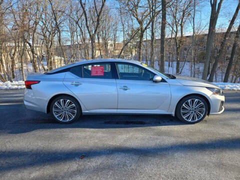 2024 Nissan Altima 2.5 SL