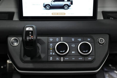 2022 Land Rover Defender 110 SE