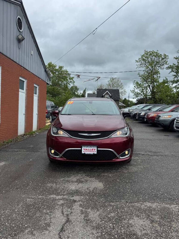 2017 Chrysler Pacifica Touring-L