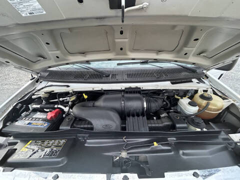2012 Ford E-Series E-350 SD XLT
