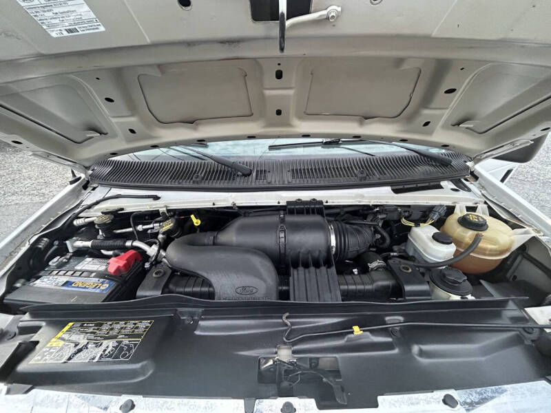 2012 Ford E-Series E-350 SD XLT