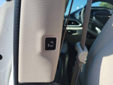 2018 Chrysler Pacifica Hybrid Touring Plus