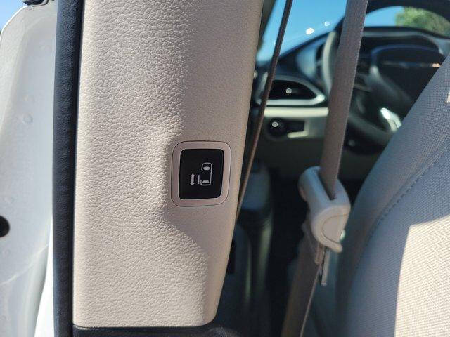 2018 Chrysler Pacifica Hybrid Touring Plus