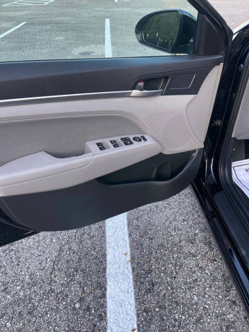 2020 Hyundai Elantra