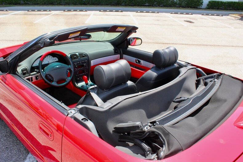 2002 Ford Thunderbird Deluxe
