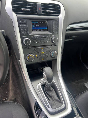 2014 Ford Fusion SE