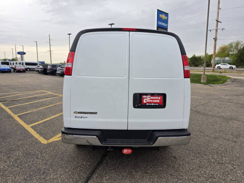 2025 Chevrolet Express 2500