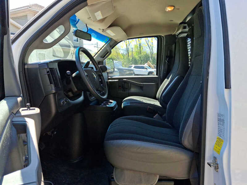 2024 Chevrolet Express 2500