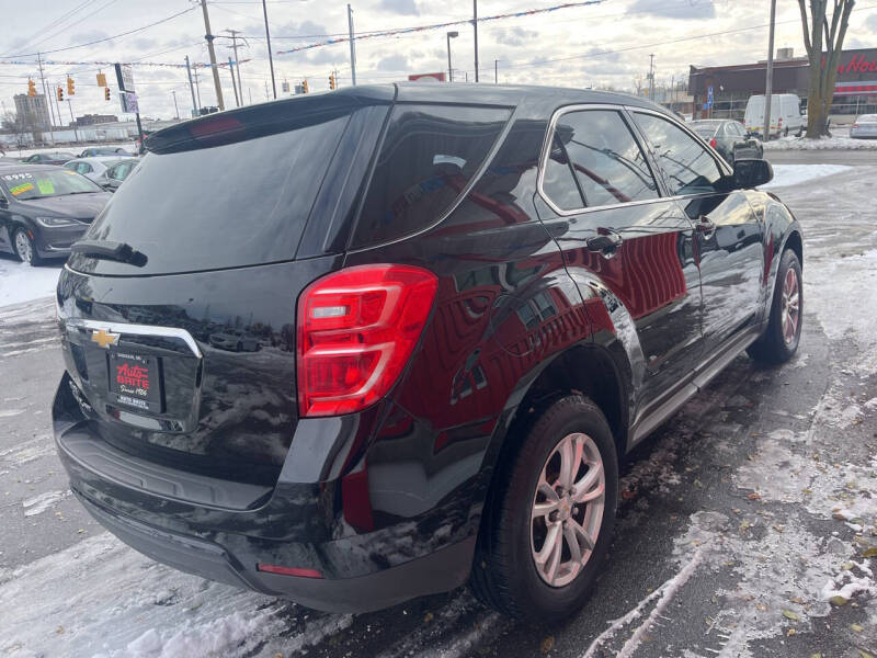 2017 Chevrolet Equinox LS photo 6