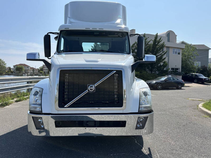 2016 Volvo VNL