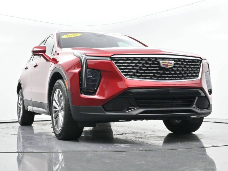2025 Cadillac XT4 Premium Luxury