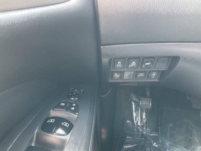 2020 Nissan Pathfinder SL