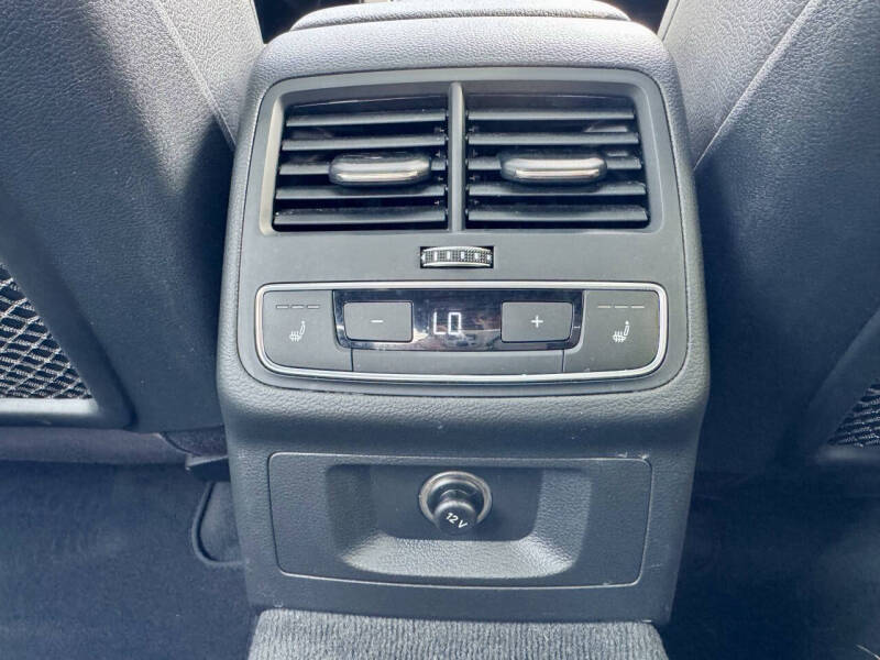 2017 Audi A4 2.0T quattro Premium Plus