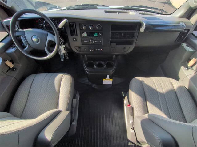 2025 Chevrolet Express 2500