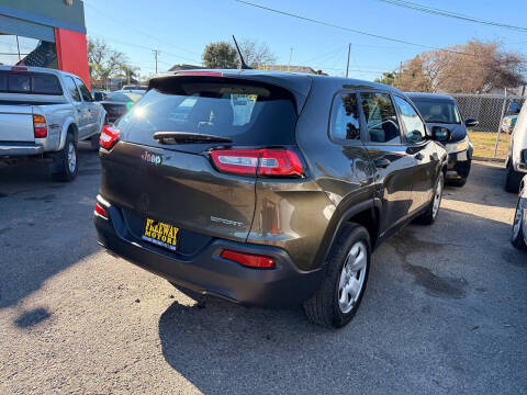 2016 Jeep Cherokee Sport