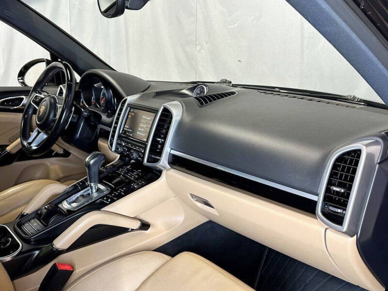 2016 Porsche Cayenne