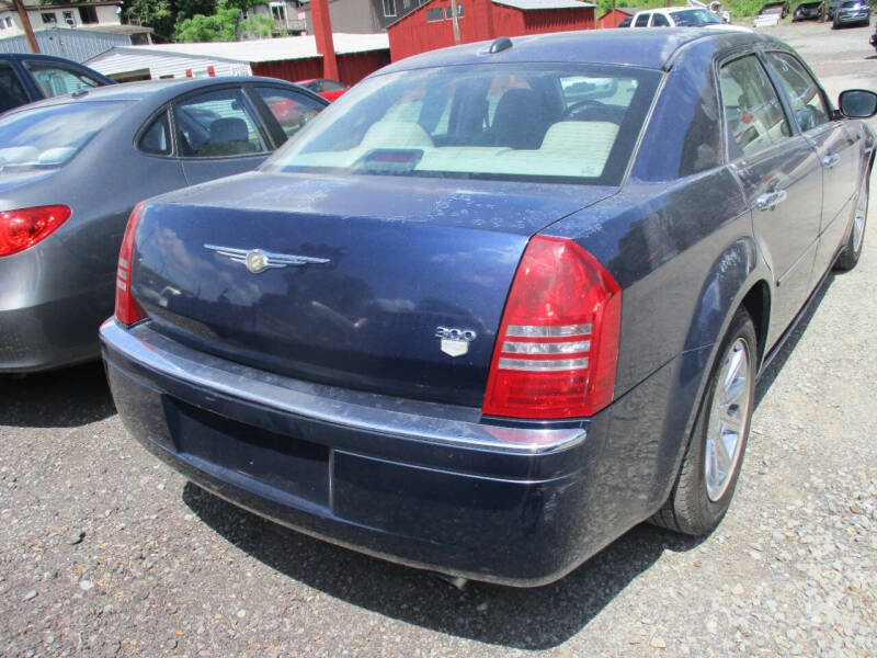 2005 Chrysler 300 C