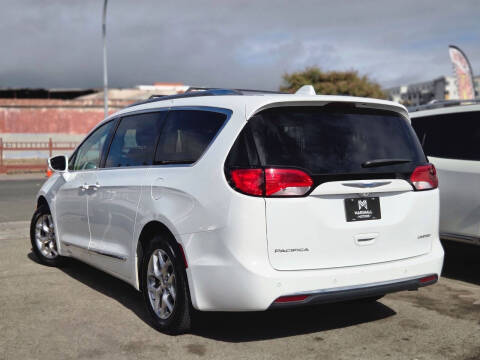 2018 Chrysler Pacifica Limited