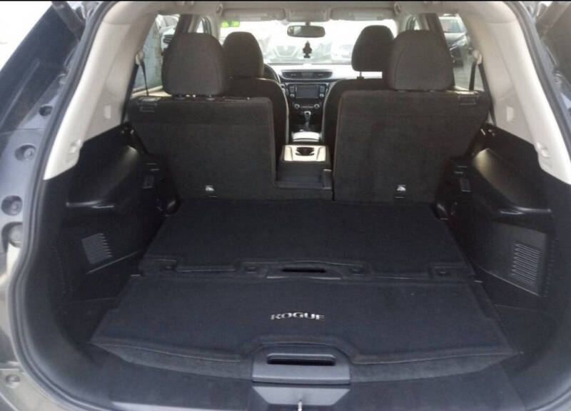 2017 Nissan Rogue SV