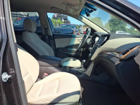 2016 Hyundai Santa Fe SE