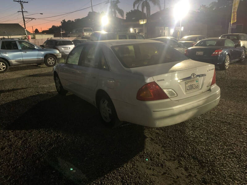 2001 Toyota Avalon XL photo 7