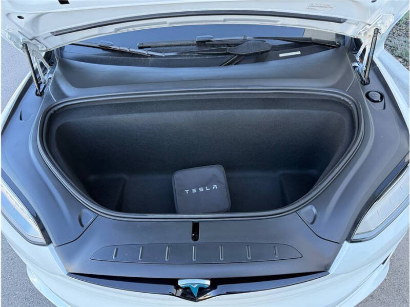 2022 Tesla Model X Plaid