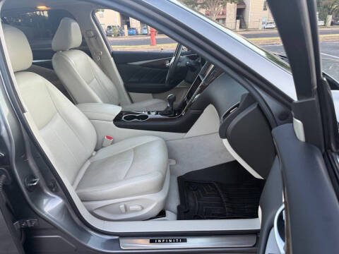 2017 Infiniti Q50 Hybrid Premium