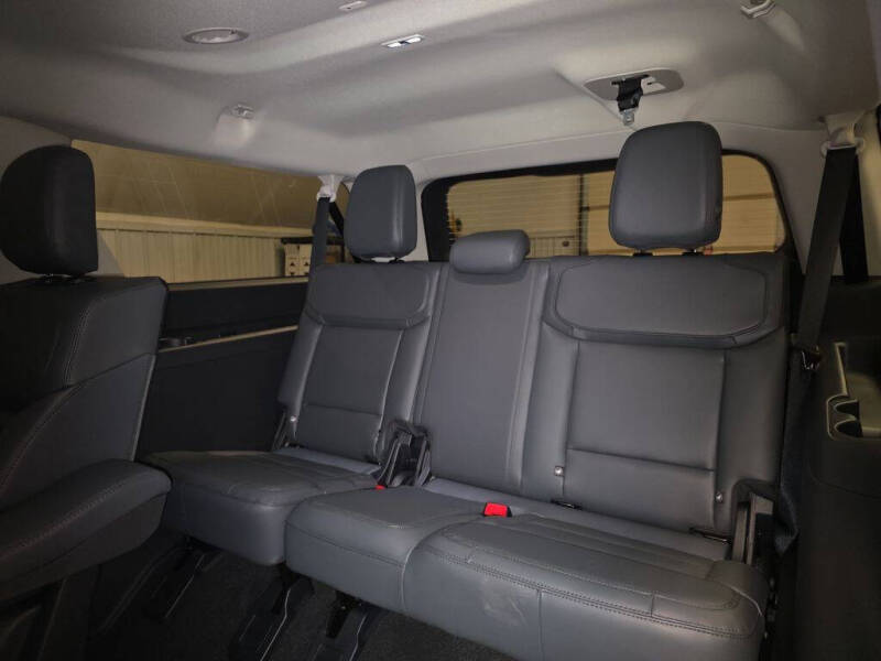 2026 Ford Expedition MAX Active