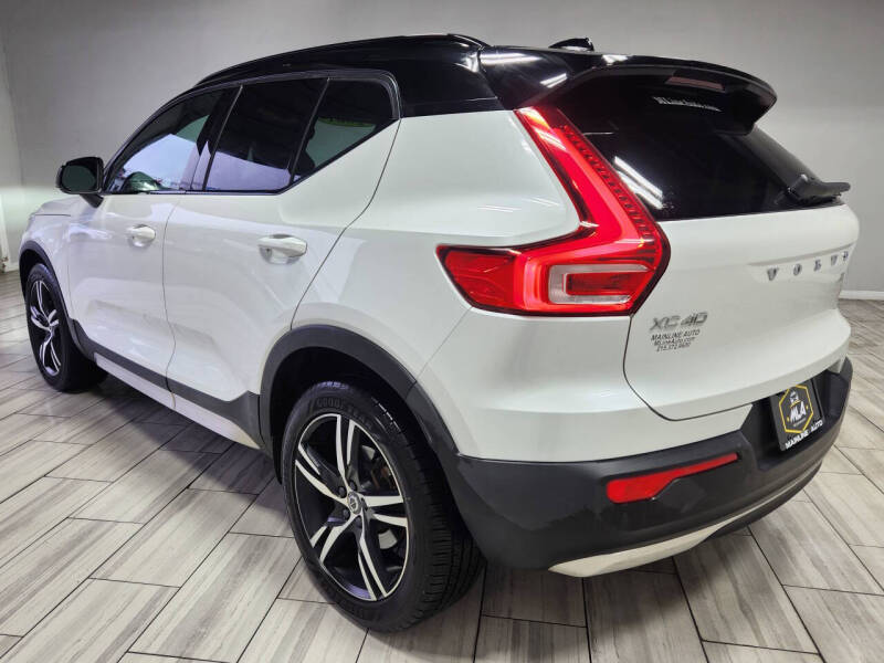 2021 Volvo XC40 T5 R-Design