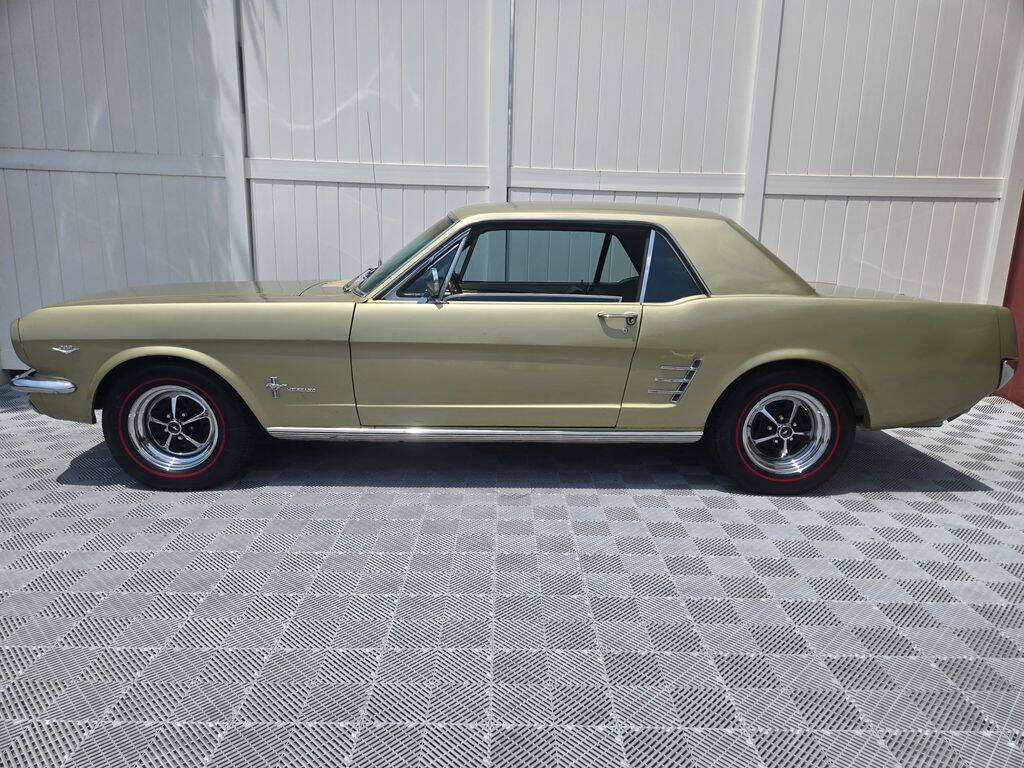 1966 Ford Mustang 2