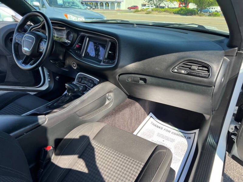 2018 Dodge Challenger SXT Plus