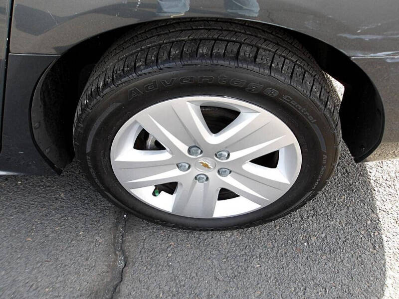 2011 Chevrolet Impala LS