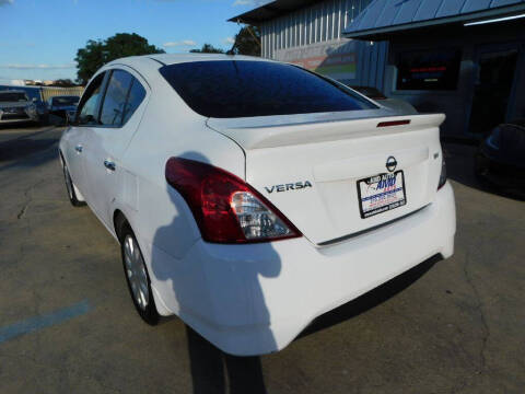 2017 Nissan Versa