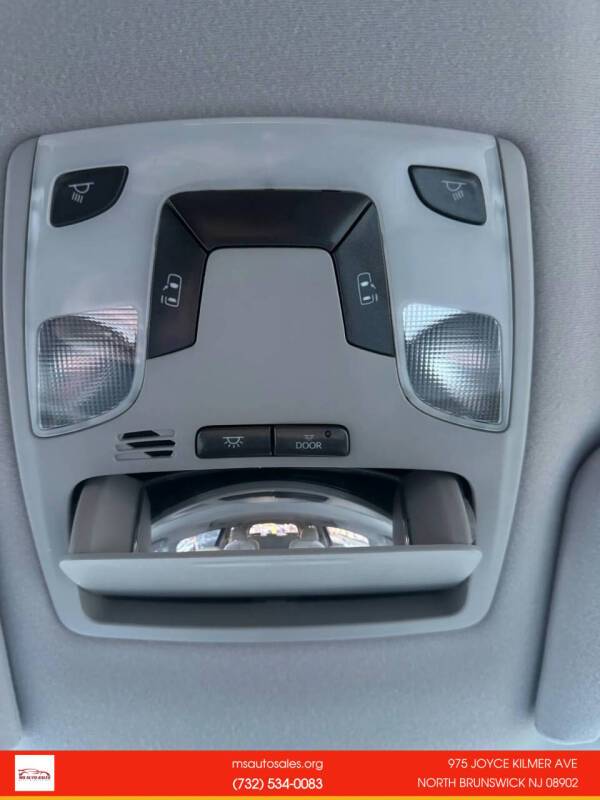 2012 Toyota Sienna LE 7-Passenger