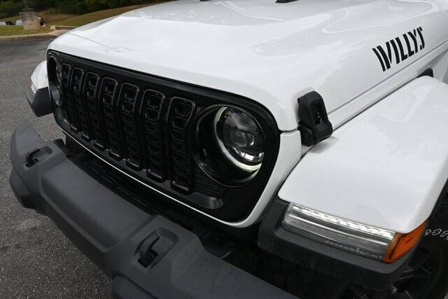 2024 Jeep Gladiator Willys