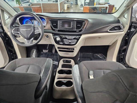 2017 Chrysler Pacifica Touring