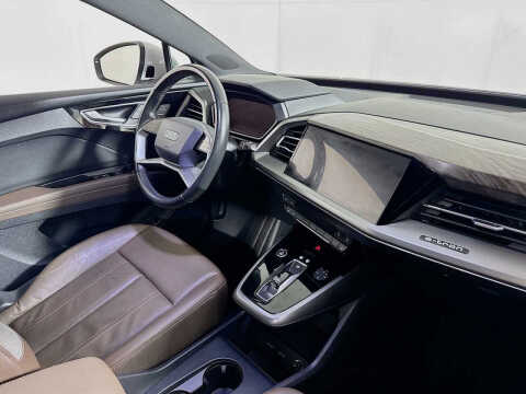 2022 Audi Q4 e-tron quattro Premium 50
