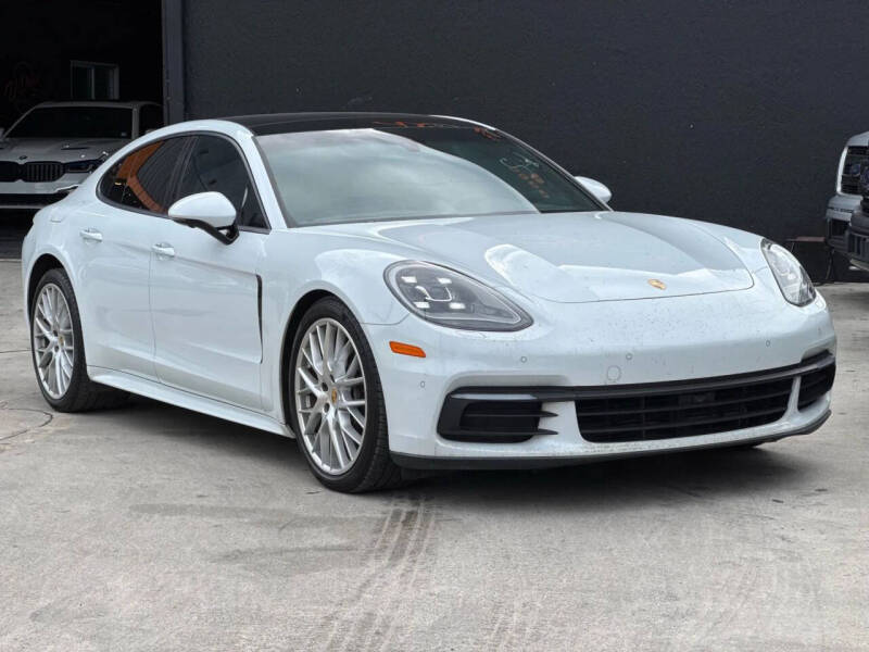 2018 Porsche Panamera