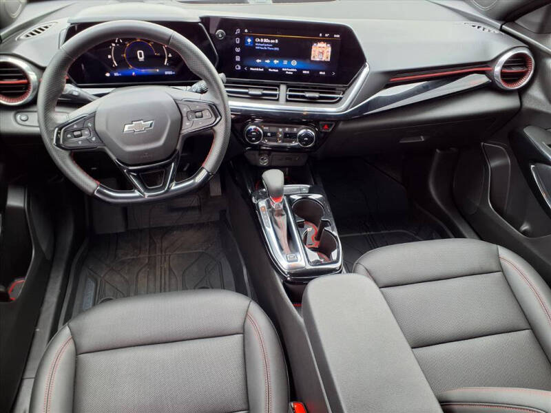 2025 Chevrolet Trax RS