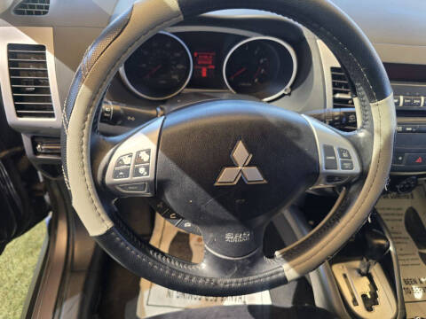 2010 Mitsubishi Outlander ES