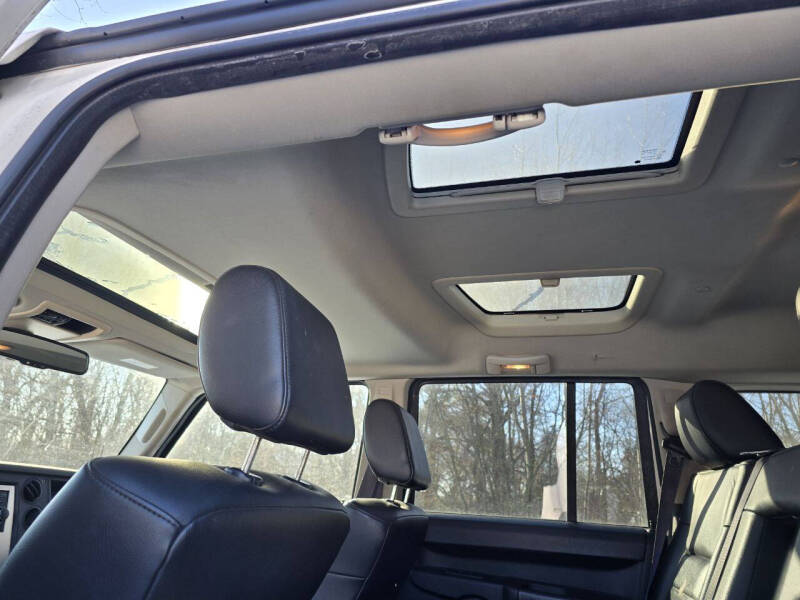 2008 Jeep Commander Sport