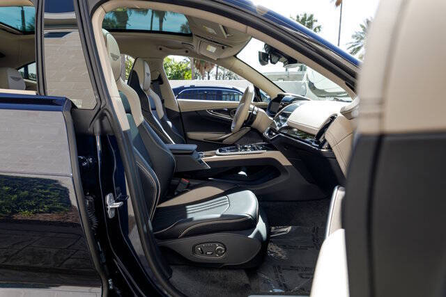 2026 Aston Martin DBX 707