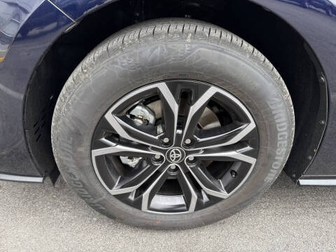 2025 Toyota Sienna Platinum 7-Passenger