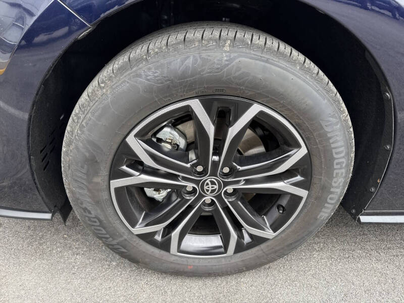 2025 Toyota Sienna Platinum 7-Passenger