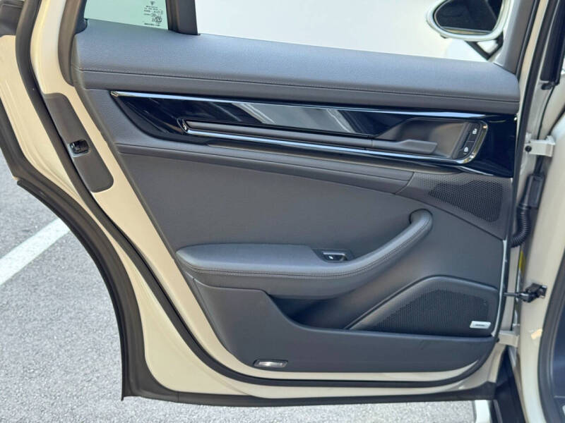 2025 Porsche Panamera