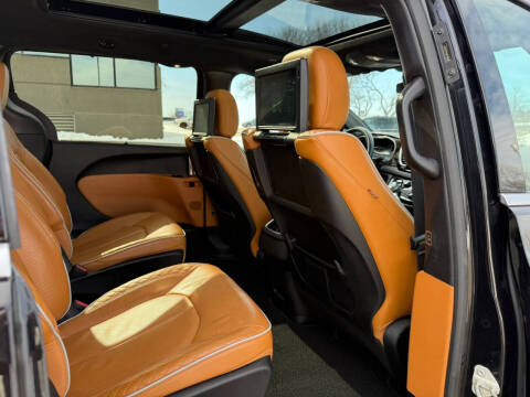 2021 Chrysler Pacifica Hybrid Pinnacle