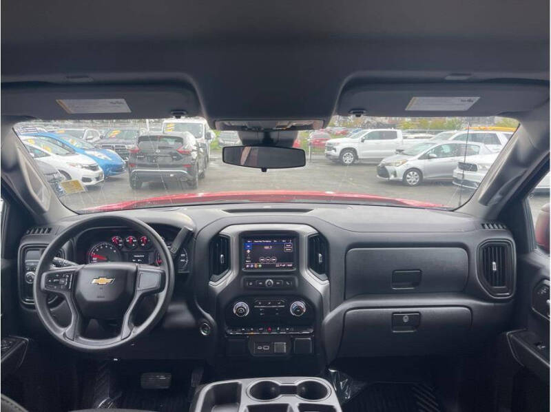 2024 Chevrolet Silverado 1500 Custom